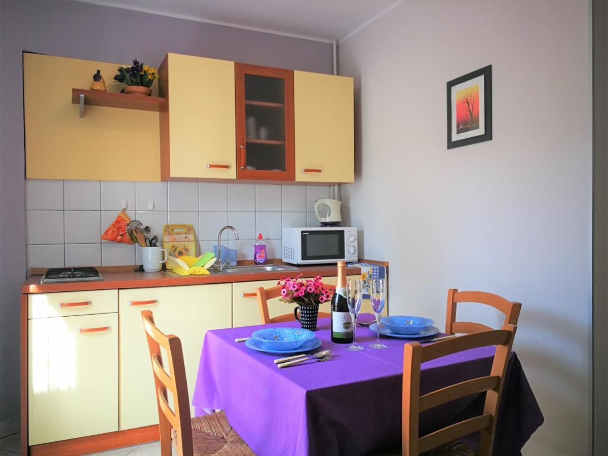 Apartments Bilic With Garden & Swimming Pool - 50M From The Beach 普耶斯察纳乌瓦拉 外观 照片