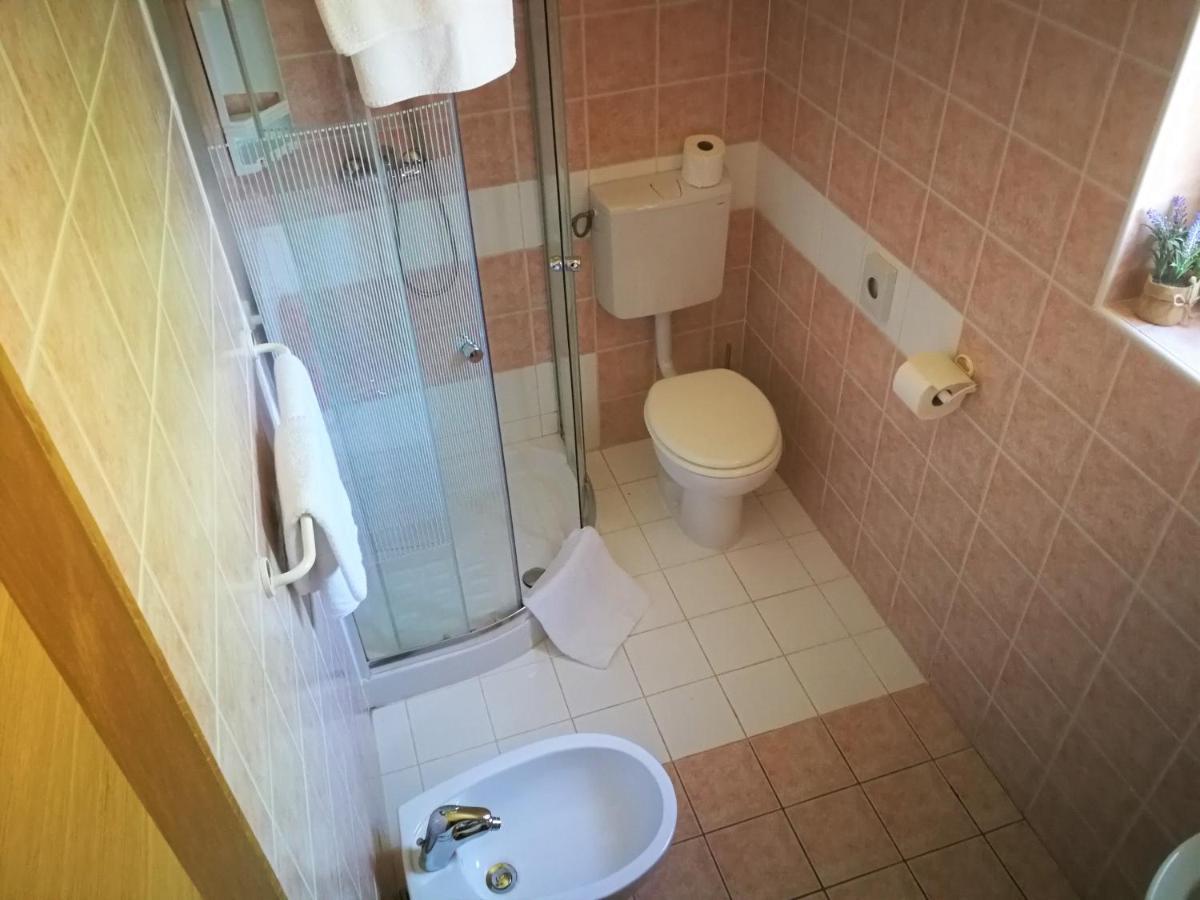 Apartments Bilic With Garden & Swimming Pool - 50M From The Beach 普耶斯察纳乌瓦拉 外观 照片